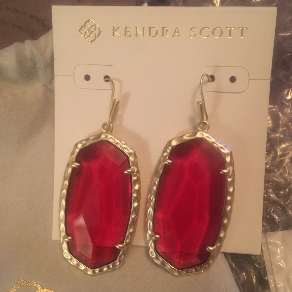 Kendra Scott Elle earrings Berry Glass